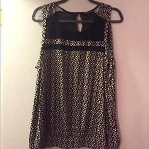 Woman’s dress sleeveless blouse